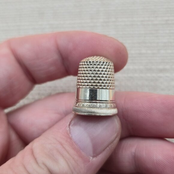 Sterling Silver Engraved Initials V E P Fancy Sewing Thimble A5744 - Picture 4 of 8